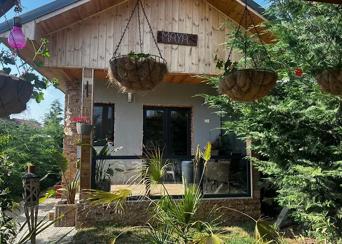 Maya Case de vacanță